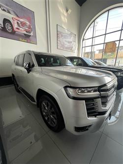 تۆیۆتا لاند کروزەر